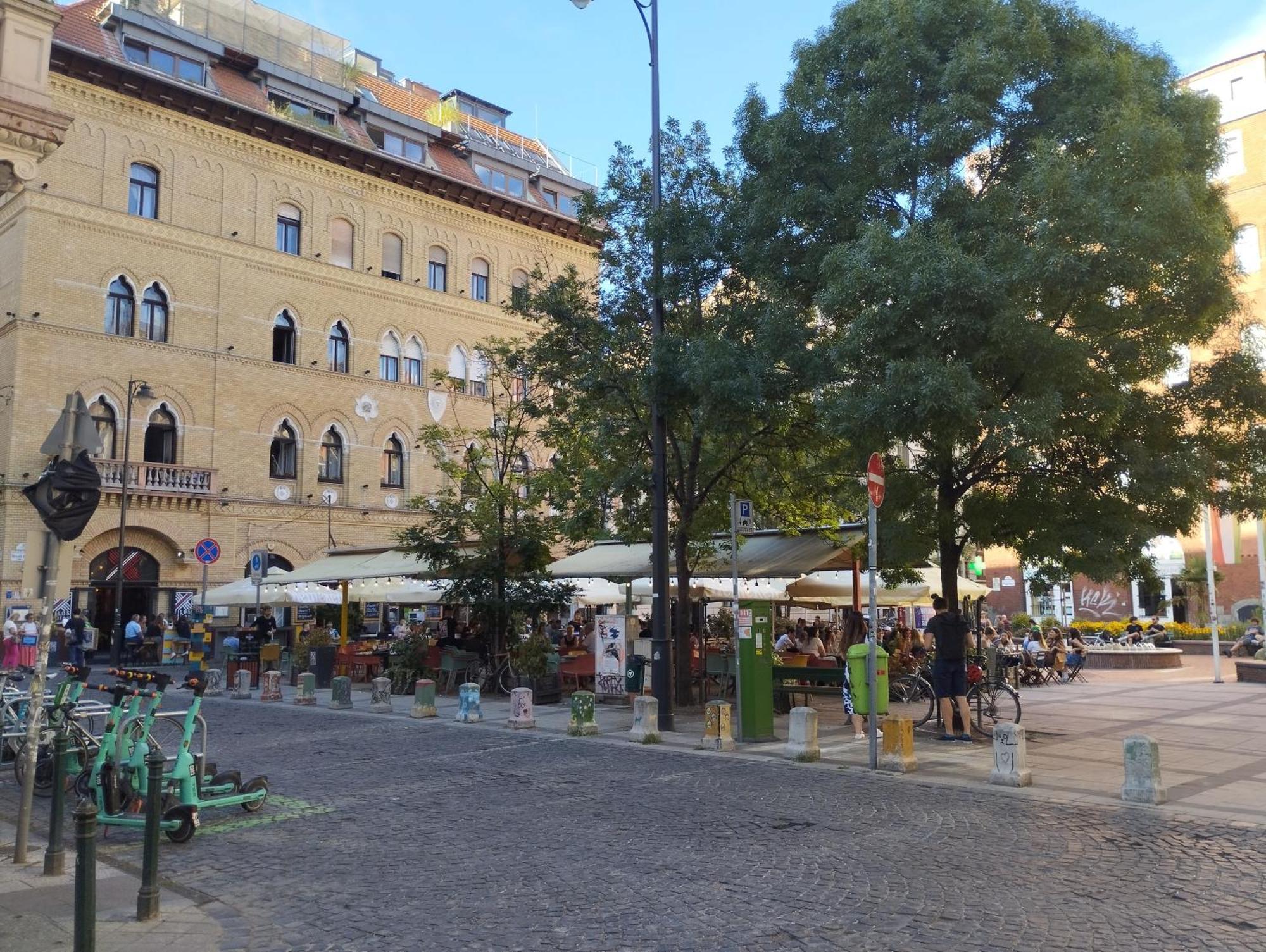 Free Parking Garage! Downtown Apartment Close To New York Cafe Budapesta Exterior foto