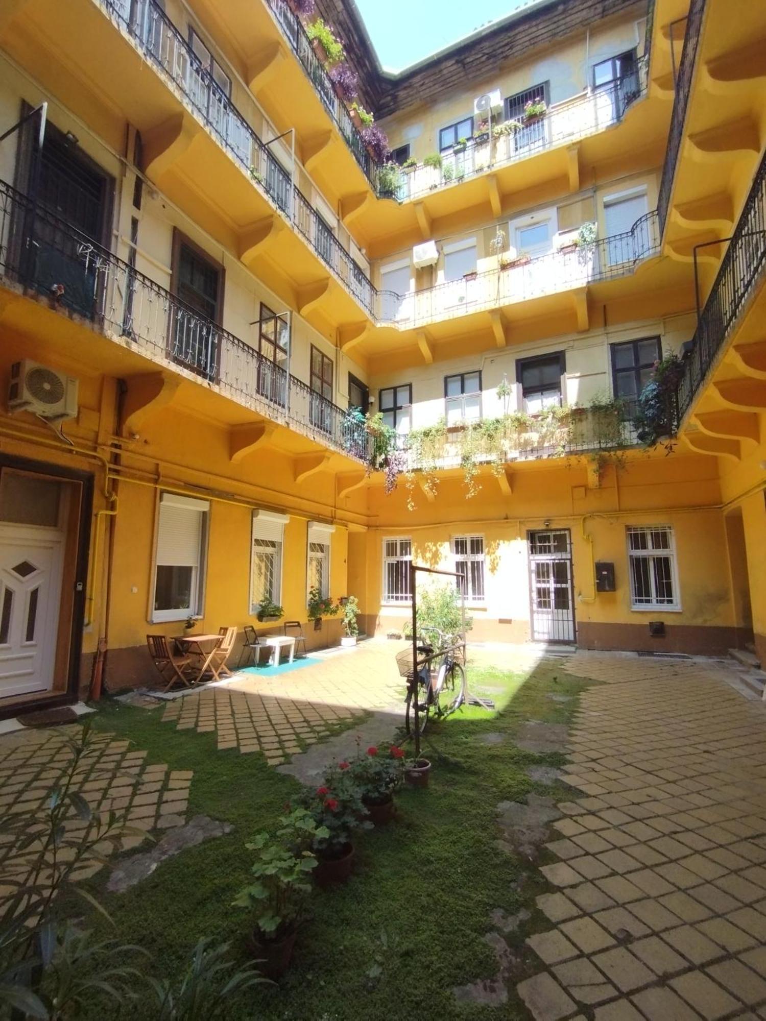 Free Parking Garage! Downtown Apartment Close To New York Cafe Budapesta Exterior foto